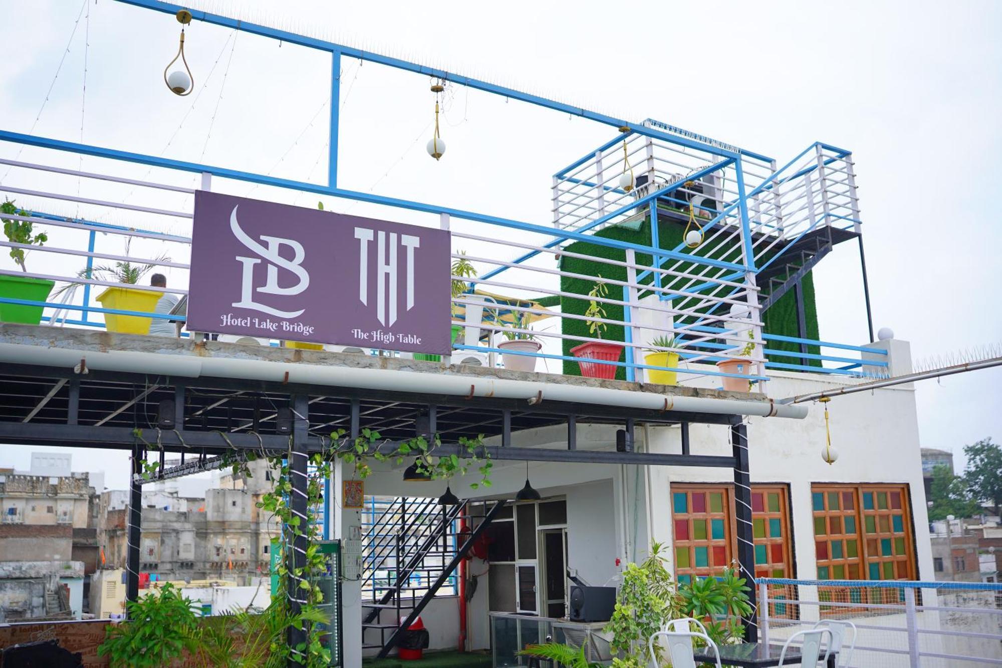 Hotel Lake Bridge أُودايبور المظهر الخارجي الصورة